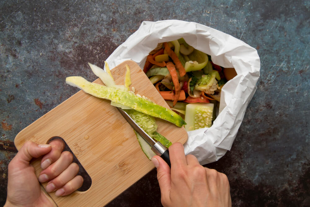 Come smaltire correttamente i sacchetti compostabili